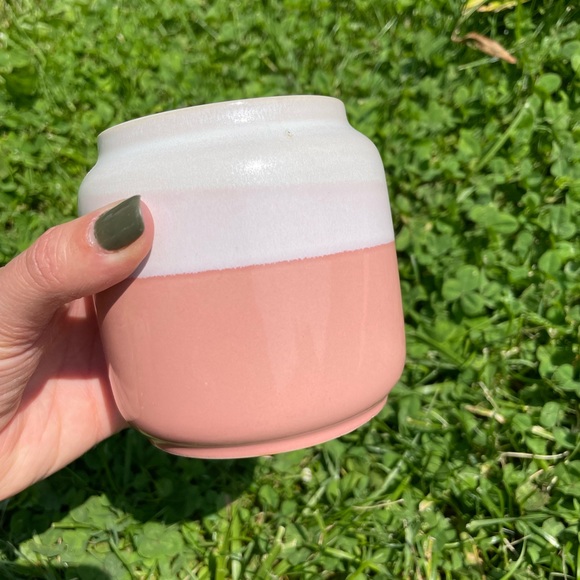 Planter Pot - Picture 1 of 6